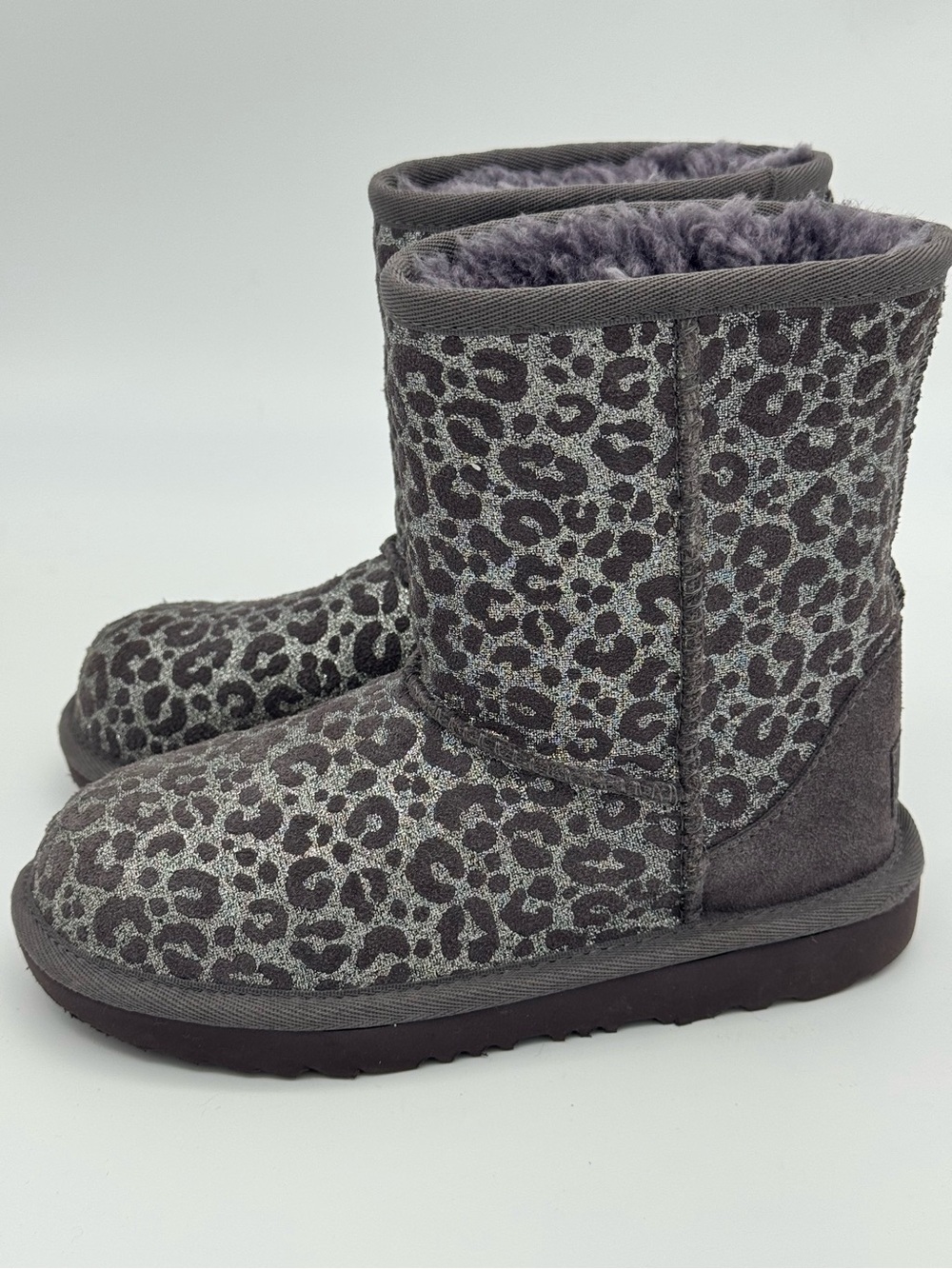 UGG Classic II Glitter Leopard winter boots girls size 1 leather shearling kids